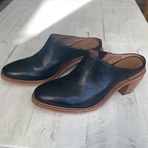 Frye Black Rosalia Slip on Mule size 9.5